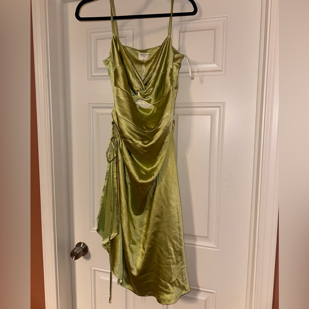 Chic Asymmetrical Satin Dress in Green